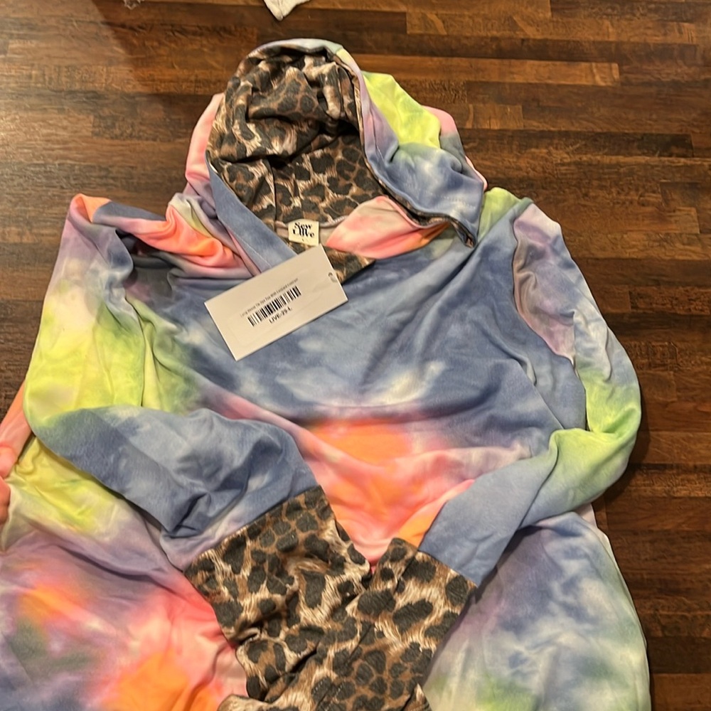 NWT Sew In Love Tie dye leopard hoodie lightweight